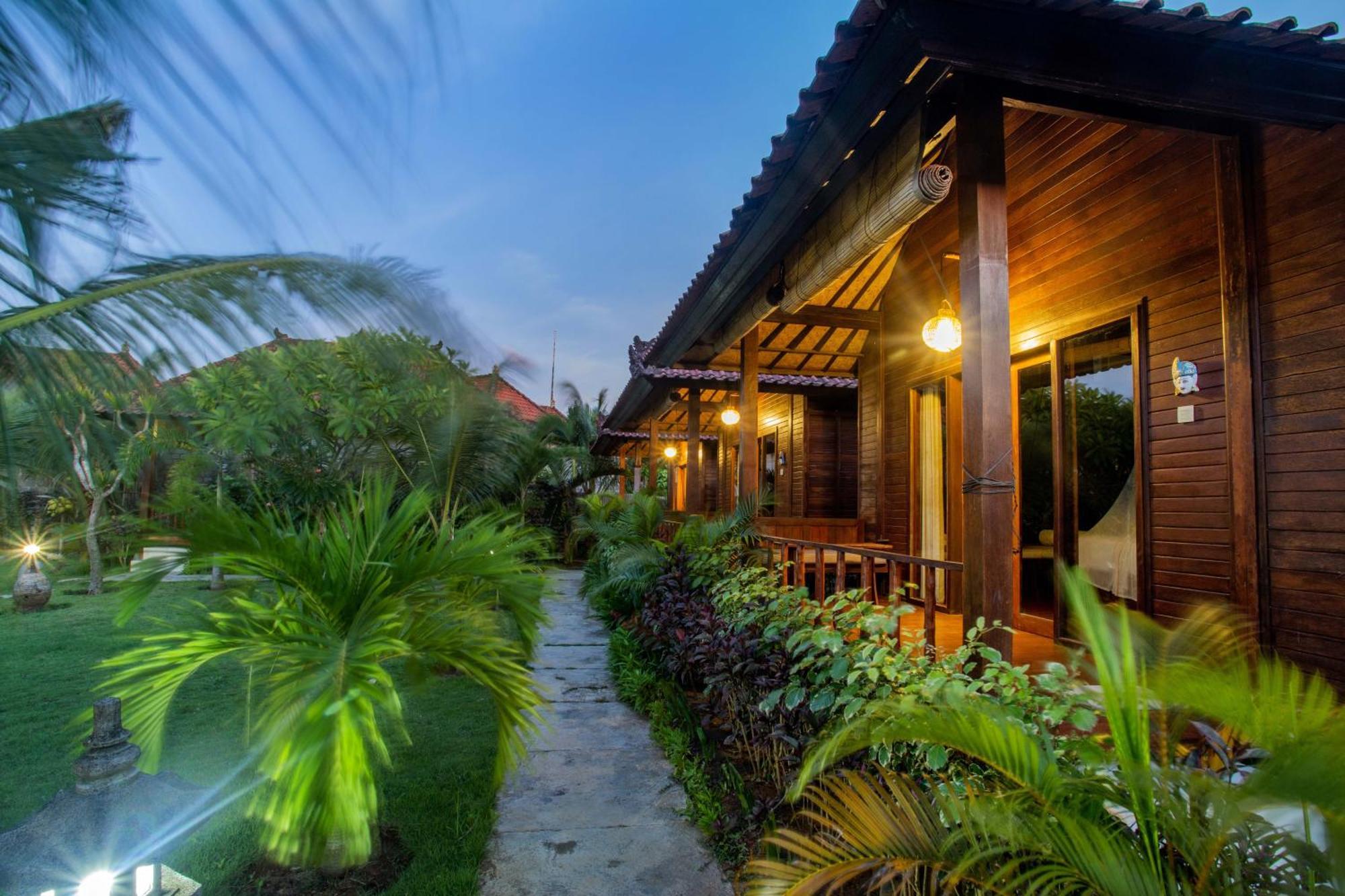 Hotel D'Muncuk Huts Lembongan Exterior foto